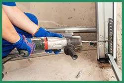 Quality Garage Door Service Carlsbad, CA 760-299-4050 - installation-sid-gr-22m